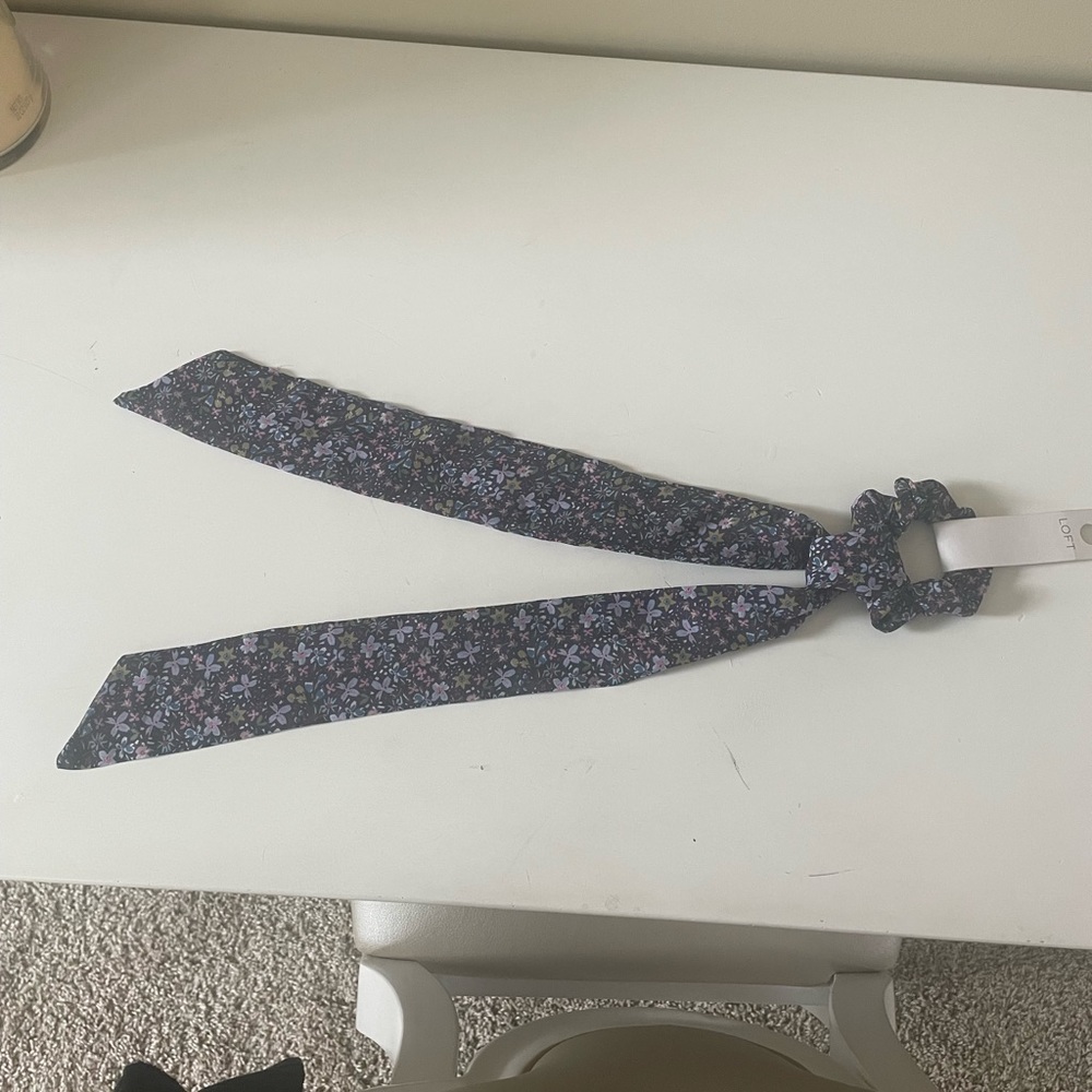 Loft Floral Hair Accessory - Hair Ribbon - Picture 6 of 6